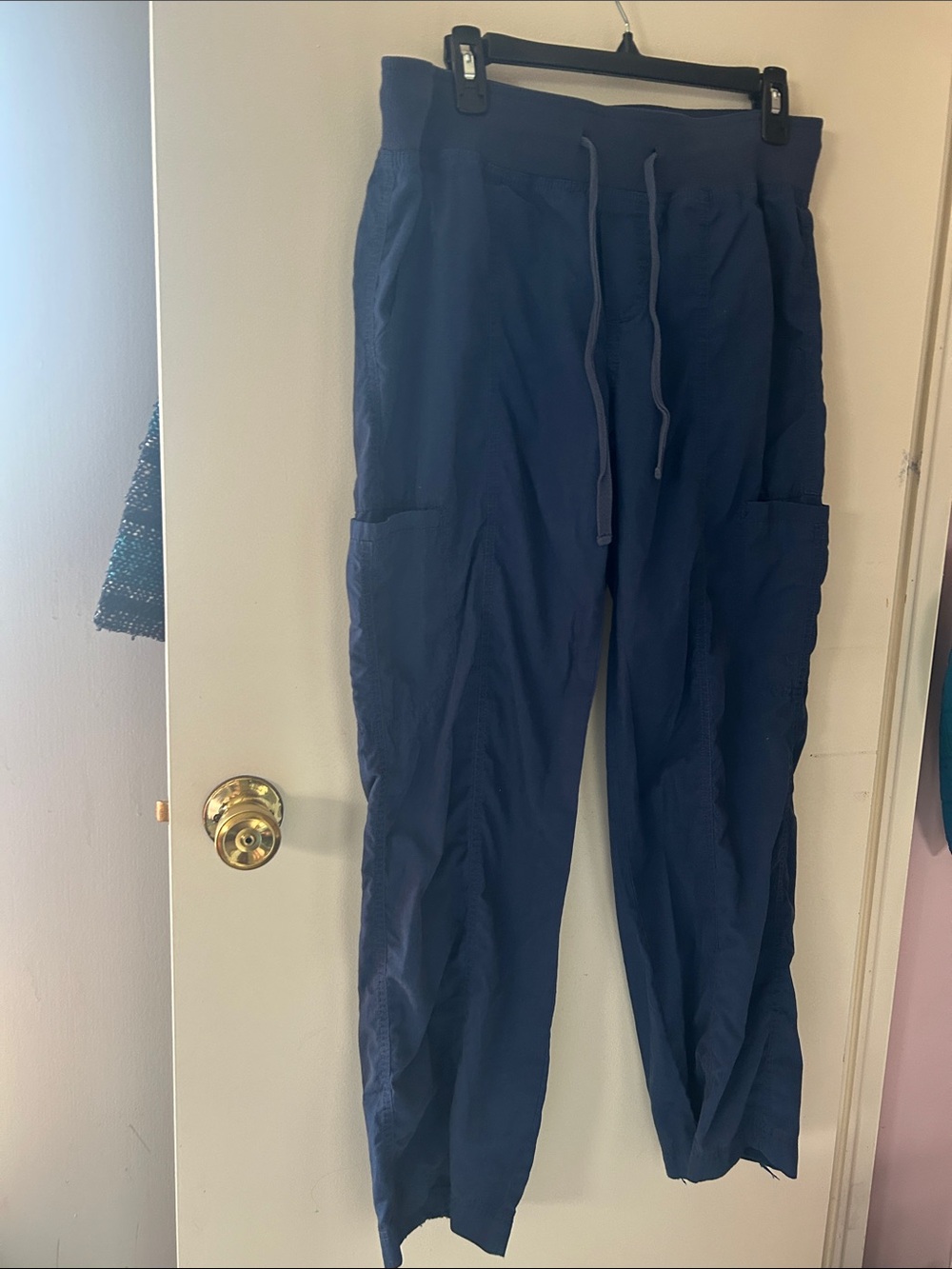 PeachesDrawstring scrubPants